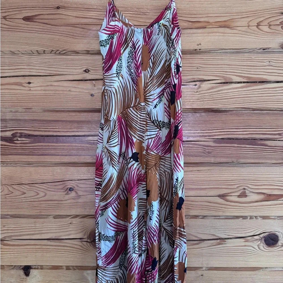 Novella Royale Jumpsuit with tropical print spaghetti straps size small - Picture 4 of 9